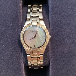 Ladies silver Citizen Eco-Drive watch, mother of pearl, diamonds around face